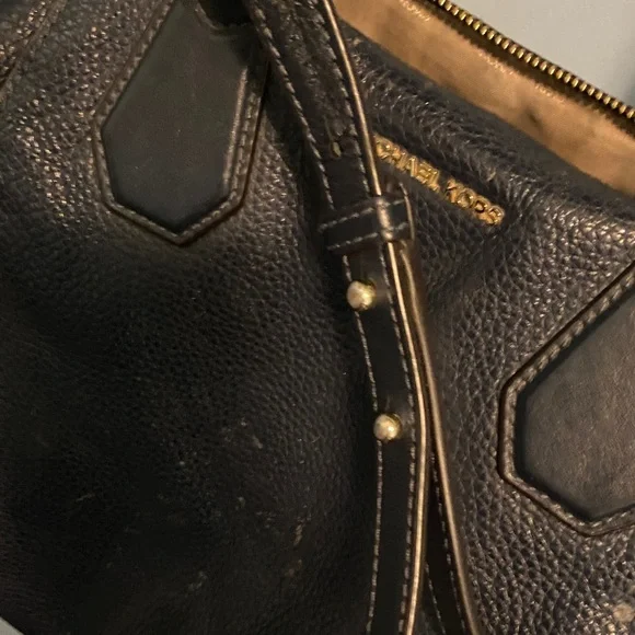 Michael Kors Pebbled navy Satchel - Picture 14 of 14